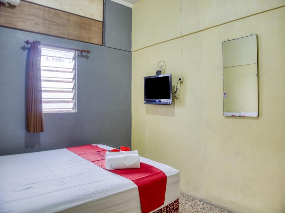 Hotel Reddoorz Syariah @ Lempuyangan à Yogyakarta Extérieur photo